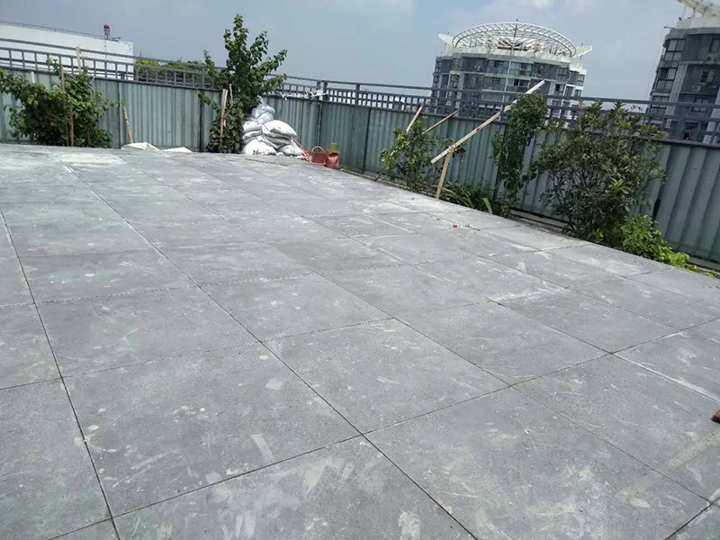 地面貼磚，地磚勾縫
