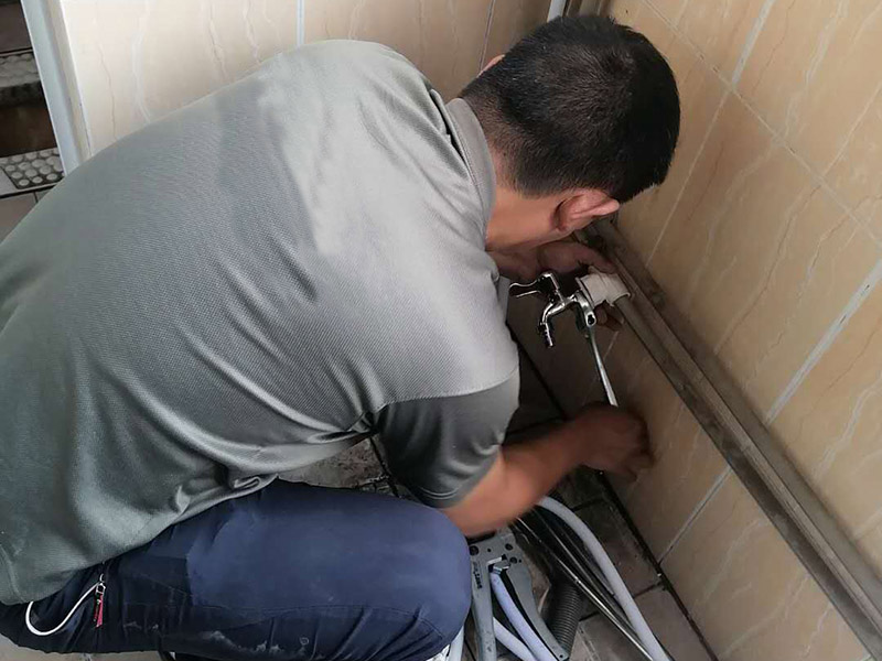 水管斷了快速處理這樣做，不懂別亂動，關閉總閥等待專業人員上門