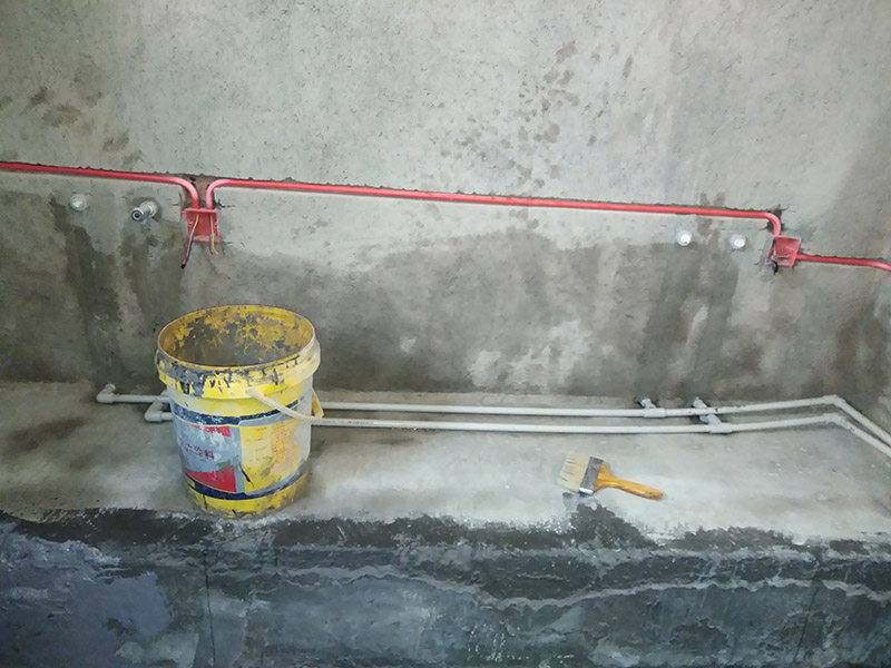 廁所地板磚縫隙滲水該怎么辦，廁所地板