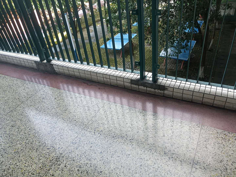 生活陽臺地面漏水危害，全新的防水地面
